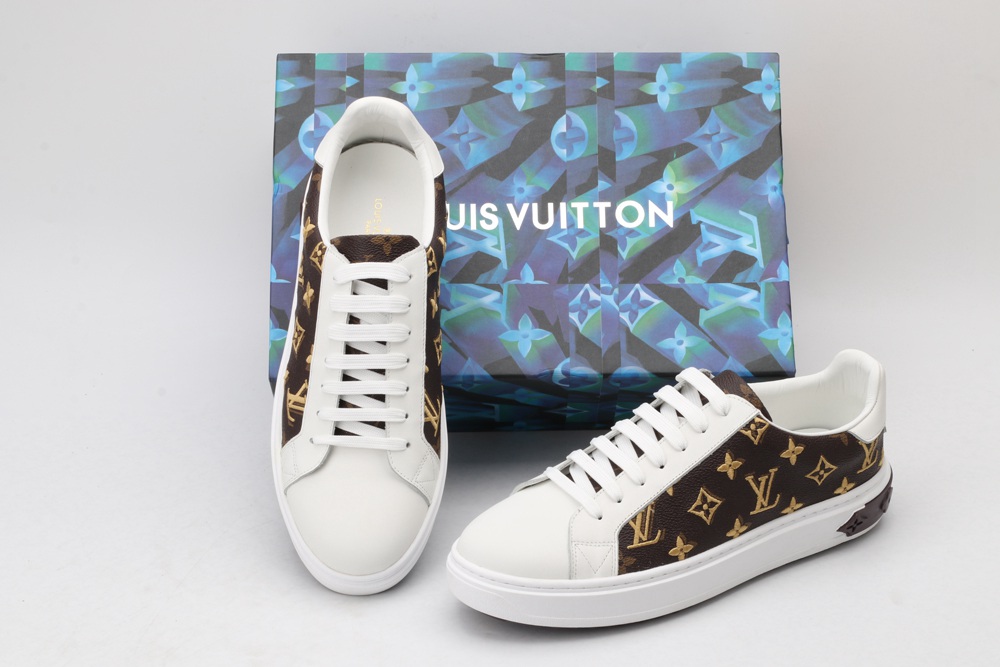L*V SNEAKER